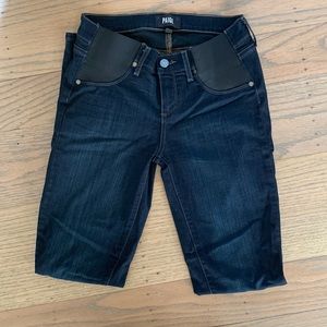 Woman’s maternity Jeans. Lightly warn. Like new. Very comfortable.